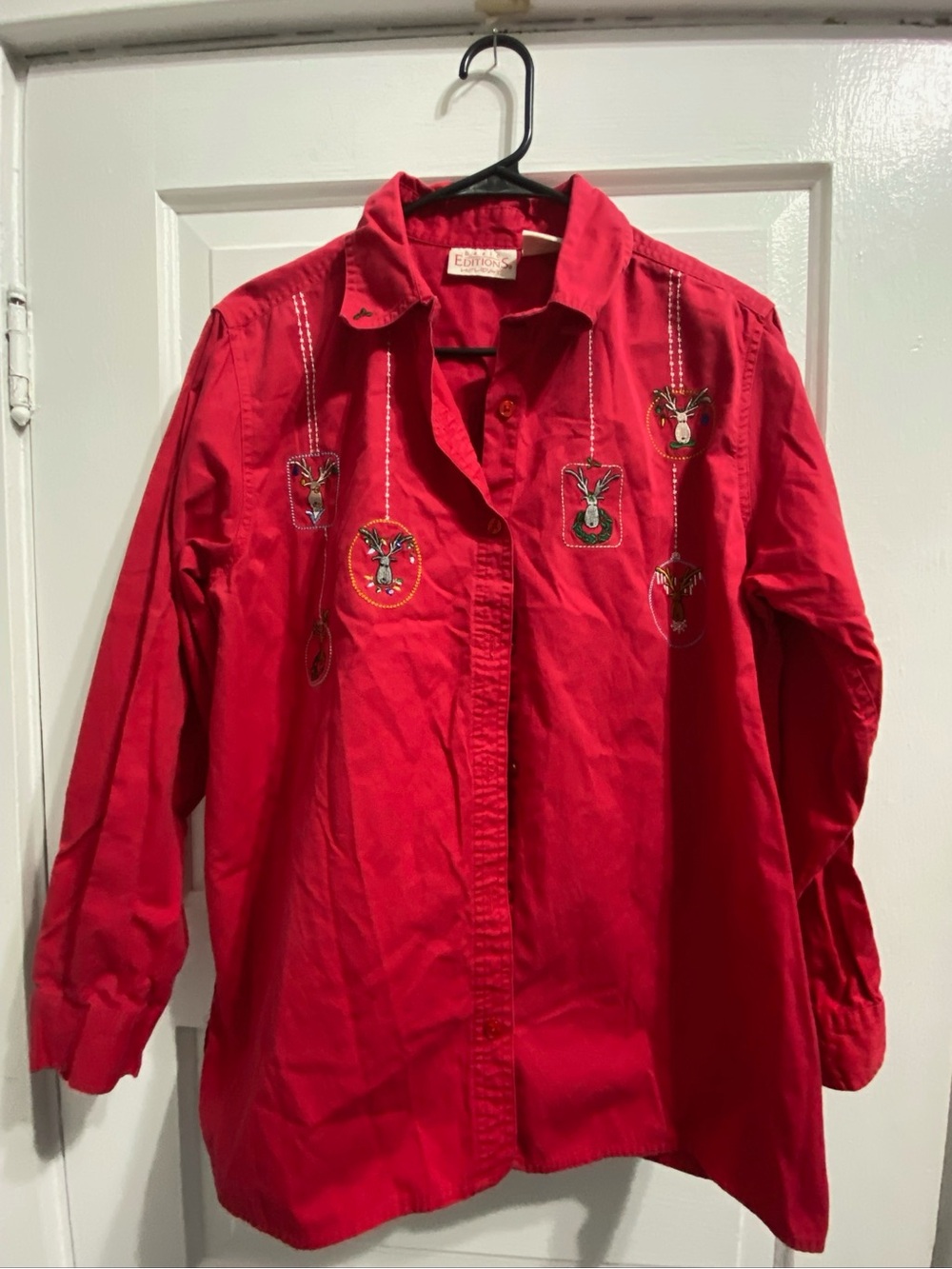 Basic Editions Red Women's Button-Down Shirt with Reindeer Embroidery